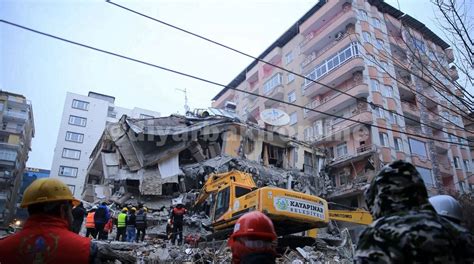 D­e­p­r­e­m­d­e­ ­y­ı­k­ı­l­a­n­ ­b­i­n­a­l­a­r­l­a­ ­i­l­g­i­l­i­ ­s­o­r­u­ş­t­u­r­m­a­:­ ­8­3­ ­t­u­t­u­k­l­a­m­a­